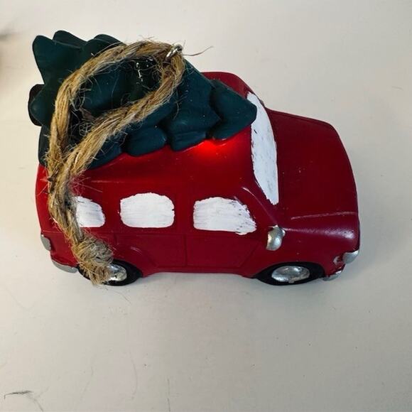 T J Maxx Merry & Bright 3 Red Ceramic Station Wagon w/Tree Ornament Light Up - Picture 6 of 13